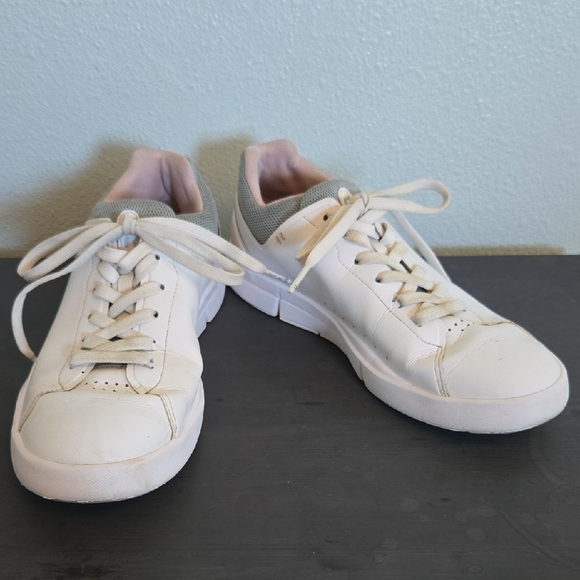 On Running Cloud The Roger Cloudtec Running Shoes White Leather Sneakers Size 10 - Picture 1 of 14